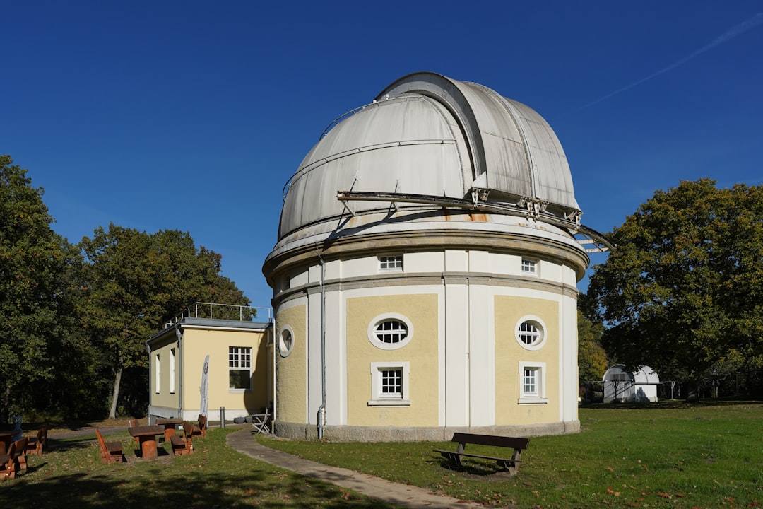 Discover the Night Sky with Our Range of High-Quality Binoculars
